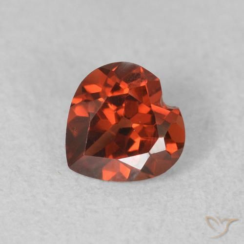 0.59ct Natural Rojo medio Granate piropo, Corazón, VS