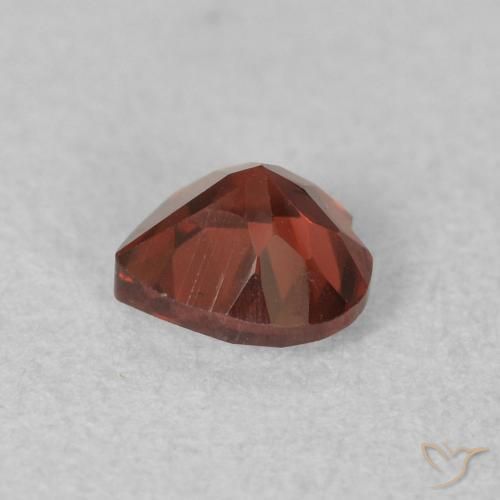 Granate piropo Rojo medio natural de 0.64 ct, Corazón, VS