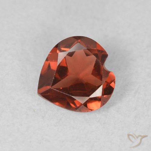 0.55ct Natural Rojo medio Granate piropo, Corazón, VS