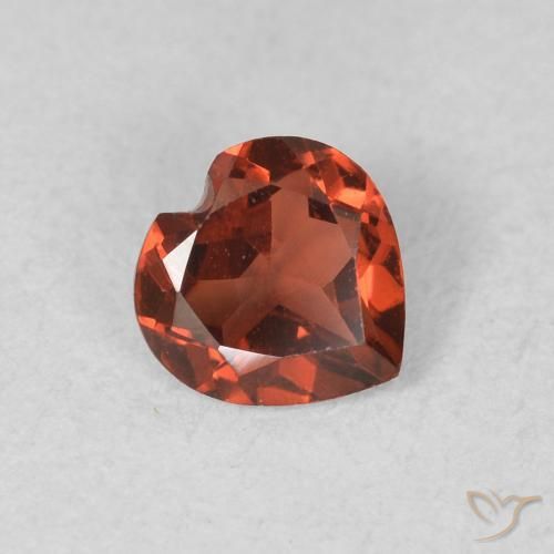Granate piropo Rojo medio natural de 0.55 ct, Corazón, VS