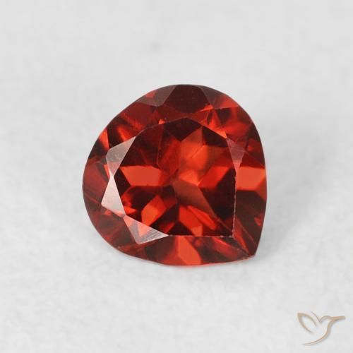 Granate piropo Rojo claro natural de 0.61 ct, En forma de pera, VS