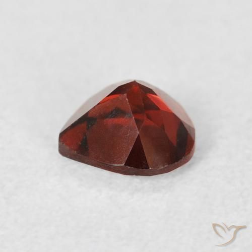 Granate piropo Rojo claro natural de 0.61 ct, En forma de pera, VS