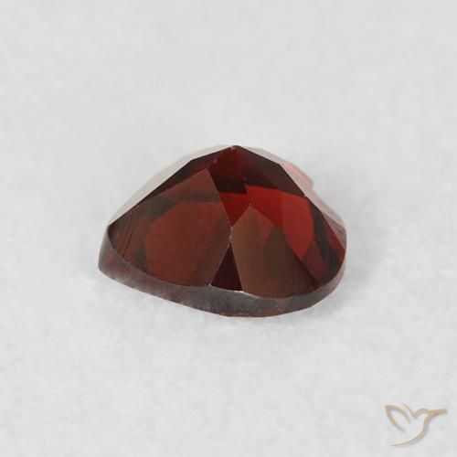 Granate piropo Rojo medio natural de 0.58 ct, Corazón, VS