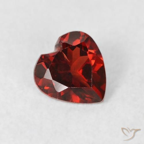 Granate piropo Rojo claro natural de 0.53 ct, Corazón, VS