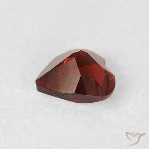 Granate piropo Rojo claro natural de 0.53 ct, Corazón, VS