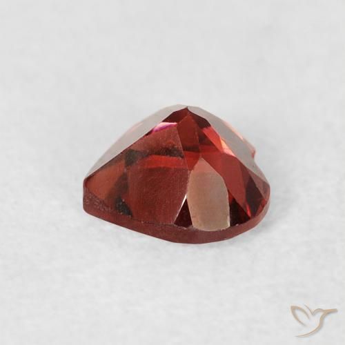 Granate piropo Rojo grosella natural de 0.67 ct, Corazón, VS