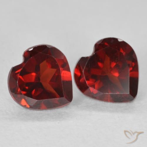 Gemas de Granate piropo Rojo oscuro natural de 1.14 ct, Corazón, VS