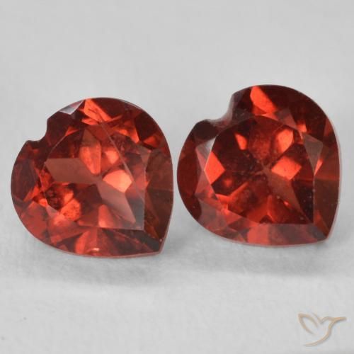 Gemas de Granate piropo Medium Dark-Red natural de 1.29 ct, Corazón, VS