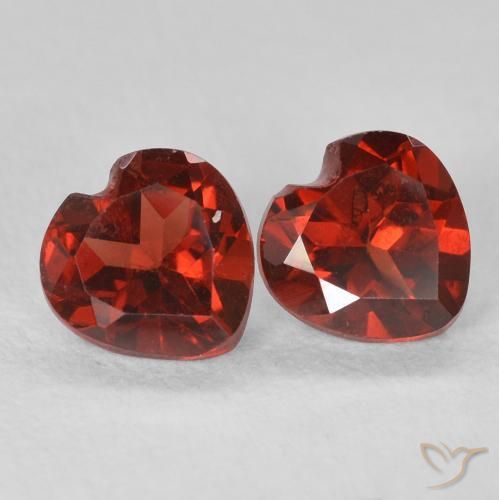 Gemas de Granate piropo Rojo medio natural de 1.13 ct, Corazón, VVS-VS