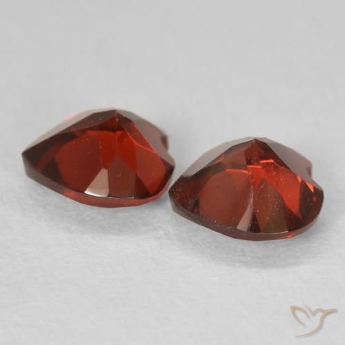 Gemas de Granate piropo Rojo medio natural de 1.09 ct, Corazón, VVS-VS