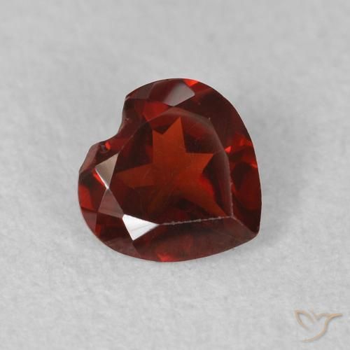 Granate piropo Rojo merlot natural de 0.47 ct, Corazón, VVS-VS