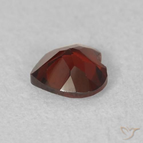 Granate piropo Rojo merlot natural de 0.47 ct, Corazón, VVS-VS