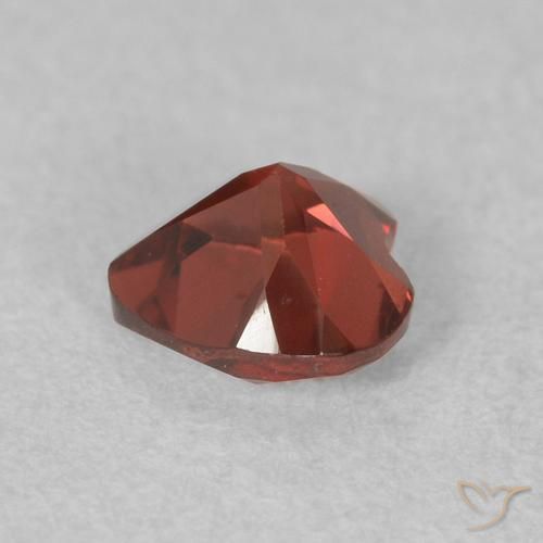 Granate piropo Rojo grosella natural de 0.62 ct, Corazón, VVS-VS