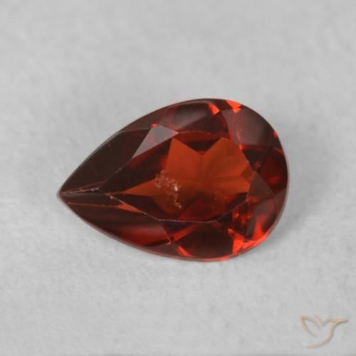 Granate Piropo Rojo medio natural de 0.44 ct, En forma de pera, VS