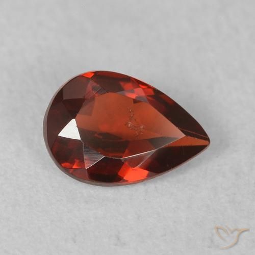 Granate Piropo Rojo medio natural de 0.44 ct, En forma de pera, VS