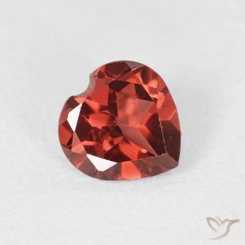 Granate piropo Rojo claro natural de 0.56 ct, Corazón, VS