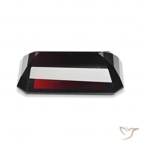 Granate piropo Rojo negruzco natural de 15.14 ct, Corte Octágono / Esmeralda, VS