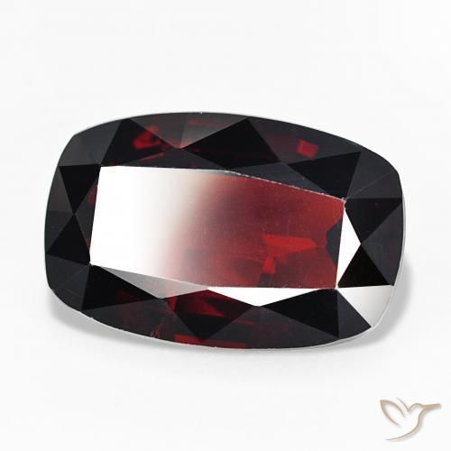 Granate piropo Rojo oscuro natural de 17.02 ct, Forma Cojín, VS