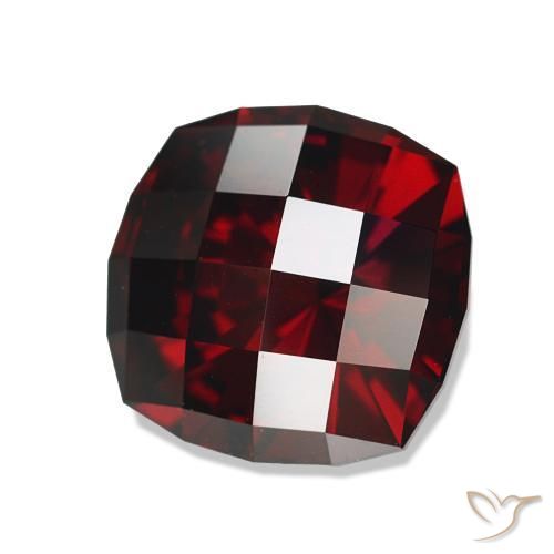 Granate piropo Rojo oscuro natural de 4.67 ct, Forma Cojín, VVS