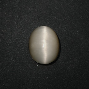 Quartz cat's eye crema natural de 3,06 ct, corte óvalo, opaco