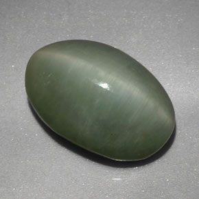 Quartz cat's eye verde natural de 4,77 ct, corte óvalo, opaco