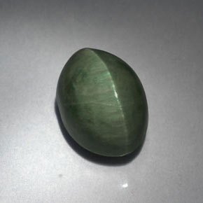 Quartz cat's eye verde natural de 5,53 ct, corte óvalo, opaco