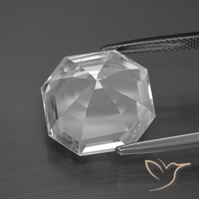 Cuarzo Blanco claro natural de 11.84 ct, Corte Octágono / Esmeralda, VVS