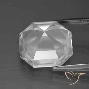 Cuarzo Blanco claro natural de 12.34 ct, Corte Octágono / Esmeralda, VVS