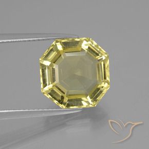 Cuarzo Amarillo claro natural de 6.81 ct, Corte Octágono / Esmeralda, VVS-VS