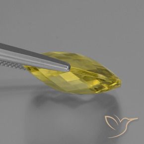 Cuarzo Amarillo claro medio natural de 15.08 ct, Forma Cojín, VVS