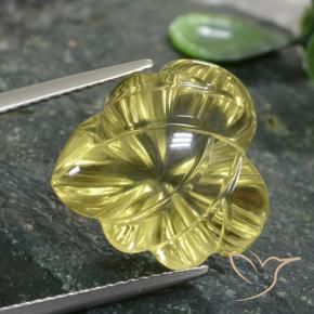 Cuarzo Amarillo claro medio natural de 12.47 ct, Corte Flor, Transparente