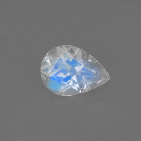 Piedra lunar arcoíris Blanco azul natural de 0.65 ct, En forma de pera, VVS-VS