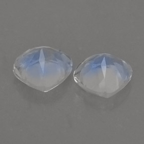 Gemas de Piedra lunar arcoíris Blanco azul natural de  ct, En forma de pera, VS