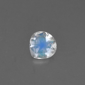 Piedra de luna arcoíris blanco natural de 0,52 ct, en forma de pera, VS
