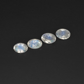 Gemas de Piedra lunar arcoíris Blanco azul natural de  ct, Corte Óvalo, Transparente