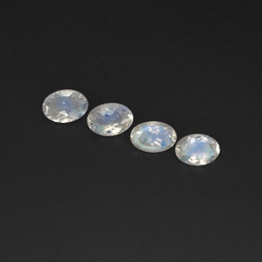 Gemas de Piedra lunar arcoíris Blanco azul natural de  ct, Corte Óvalo, Transparente