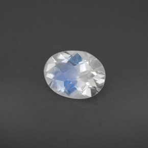 Piedra lunar arcoíris Blanco azul natural de 1.05 ct, Corte Óvalo, VS