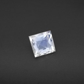 Piedra lunar arcoíris Blanco azul natural de 0.66 ct, Cuadrado, VS