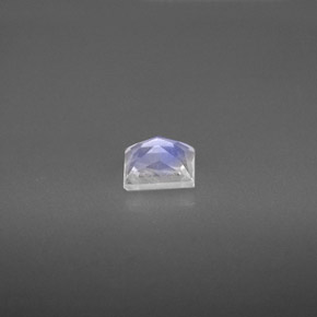 Piedra lunar arcoíris Blanco azul natural de 0.55 ct, Corte Baguette, VS