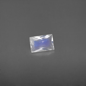 Piedra lunar arcoíris Blanco azul natural de 0.53 ct, Corte Baguette, VS