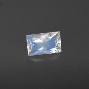 Piedra lunar arcoíris Blanco azul natural de 0.42 ct, Corte Baguette, VS