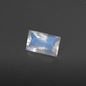 Piedra lunar arcoíris Blanco azul natural de 0.42 ct, Corte Baguette, VS