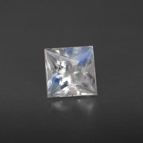Piedra lunar arcoíris Blanco azul natural de 0.56 ct, Cuadrado, VS