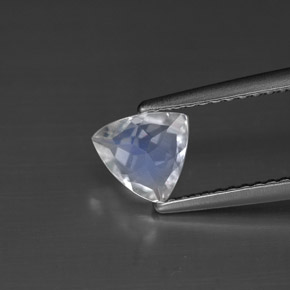 Piedra lunar arcoíris Blanco azul natural de 0.55 ct, Trillón, VS