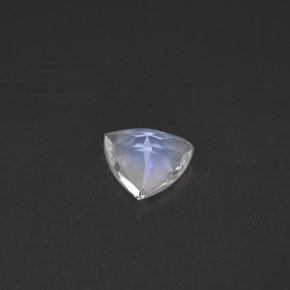 Piedra lunar arcoíris Blanco azul natural de 0.47 ct, Trillón, VS