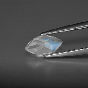 Piedra de luna arcoíris blanco natural de 0,59 ct, transparente, transparente / translúcido