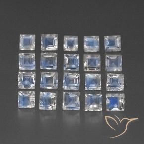 Gemas de Piedra lunar arcoíris Blanco azulado natural de 3.27 ct, Cuadrado, Transparente / Translúcido