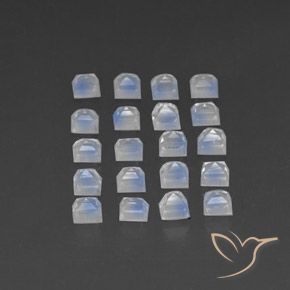 Gemas de Piedra lunar arcoíris Blanco azulado natural de 3.82 ct, Cuadrado, Transparente