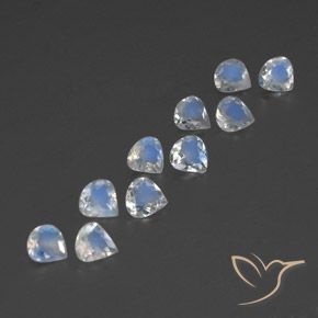 Gemas de Piedra lunar arcoíris Blanco azulado natural de 2.68 ct, En forma de pera, Transparente