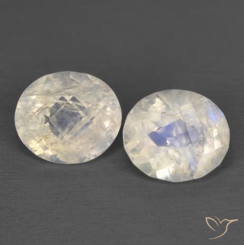Gemas de Piedra lunar arcoíris Blanco azulado natural de 2.25 ct, Ovalada, Transparente
